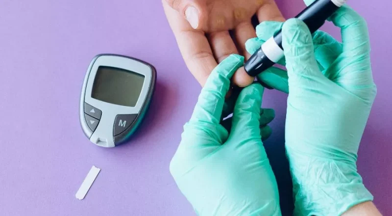 gula darah, diabetes, olahraga ringan, jalan kaki, kesehatan metabolisme, tips sehat, latihan ringan, kontrol gula darah, hidup sehat, kebugaran tubuh